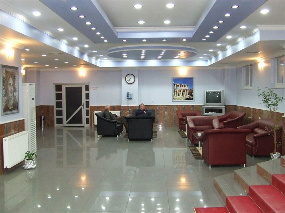 Torbalı Metropolis酒店 外观 照片